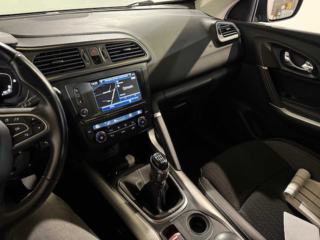 Renault kadjar 1.2 tce intens, sb-555-x - afbeelding 3 van  13