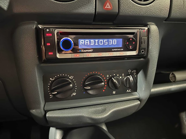 Renault kangoo 1.4 rolstoelauto/invalideauto benzine rt 54-dh-jv - afbeelding 8 van  19