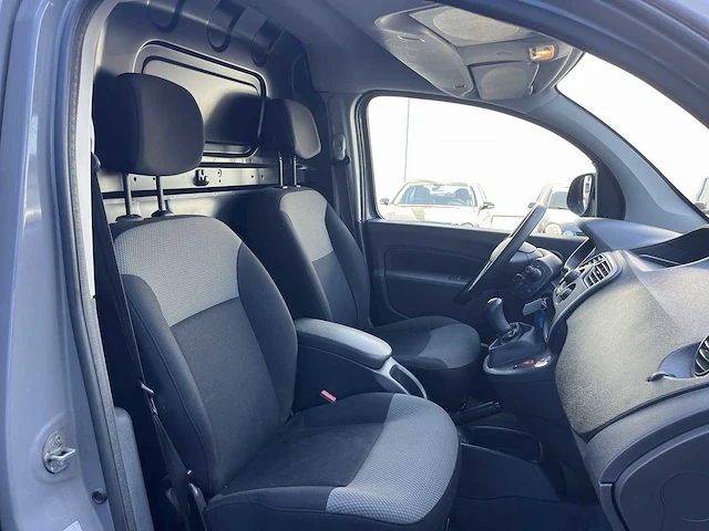 Renault kangoo 1.5 dci 90 comf maxi van | v-070-vz - afbeelding 13 van  22