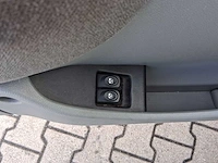 Renault kangoo 1.6-16v privilège car 2002 | 79-hx-hh - afbeelding 3 van  24