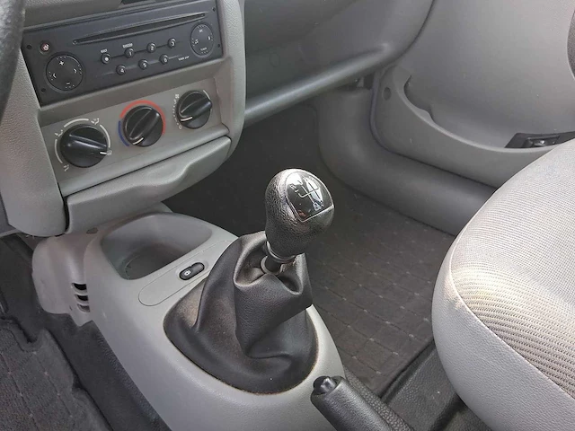 Renault kangoo 1.6-16v privilège car 2002 | 79-hx-hh - afbeelding 11 van  24