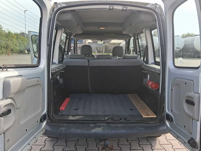 Renault kangoo 1.6-16v privilège car 2002 | 79-hx-hh - afbeelding 13 van  24