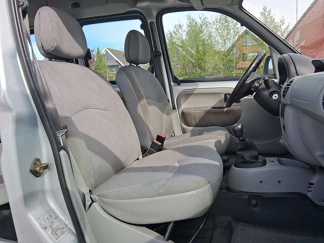 Renault kangoo 1.6-16v privilège car 2002 | 79-hx-hh - afbeelding 17 van  24