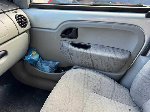 Renault kangoo 1.6-16v privilège invalide/rolstoel vervoer 4 personen 49-np-sf - afbeelding 14 van  31