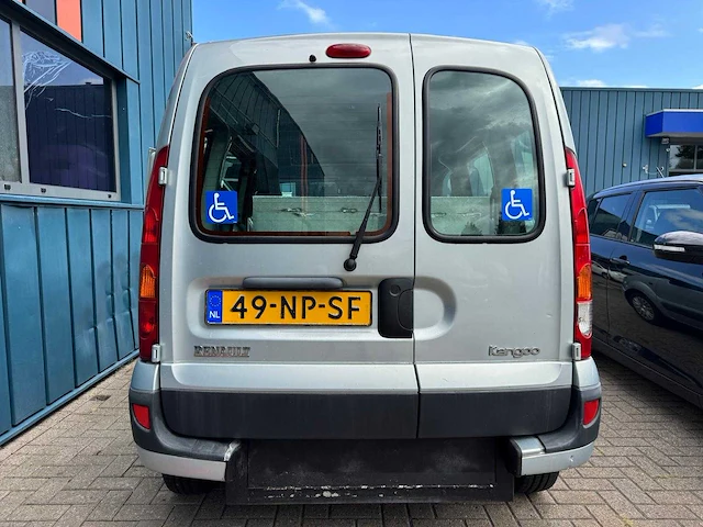 Renault kangoo 1.6-16v privilège invalide/rolstoel vervoer 4 personen 49-np-sf - afbeelding 26 van  31