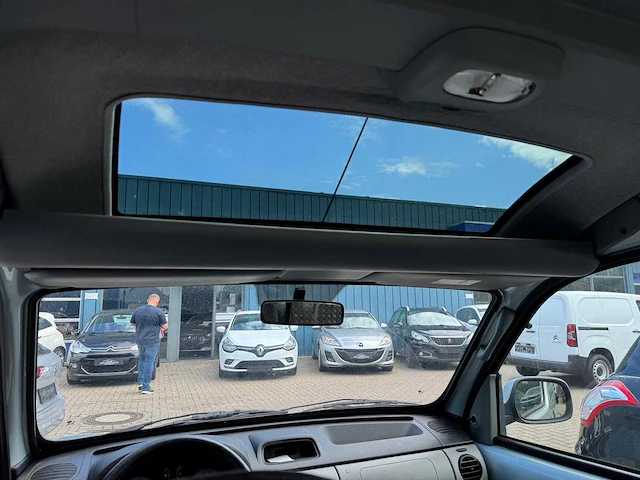 Renault kangoo 1.6-16v privilège invalide/rolstoel vervoer 4 personen 49-np-sf - afbeelding 5 van  31