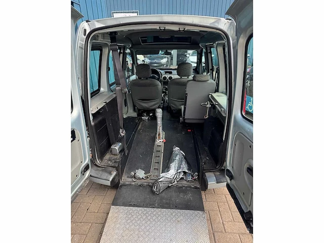 Renault kangoo 1.6-16v privilège invalide/rolstoel vervoer 4 personen 49-np-sf - afbeelding 4 van  31