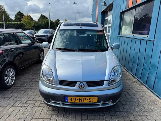 Renault kangoo 1.6-16v privilège invalide/rolstoel vervoer 4 personen 49-np-sf - afbeelding 5 van  31