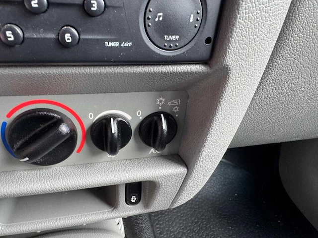 Renault kangoo 1.6-16v privilège invalide/rolstoel vervoer 4 personen 49-np-sf - afbeelding 11 van  31