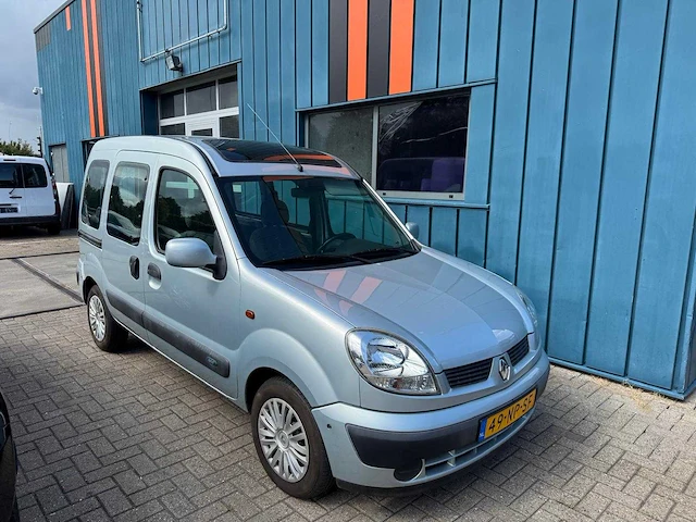 Renault kangoo 1.6-16v privilège invalide/rolstoel vervoer 4 personen 49-np-sf - afbeelding 1 van  31