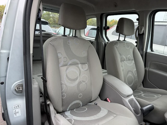Renault kangoo generation 1.5 dci generique, 2009 - afbeelding 16 van  27