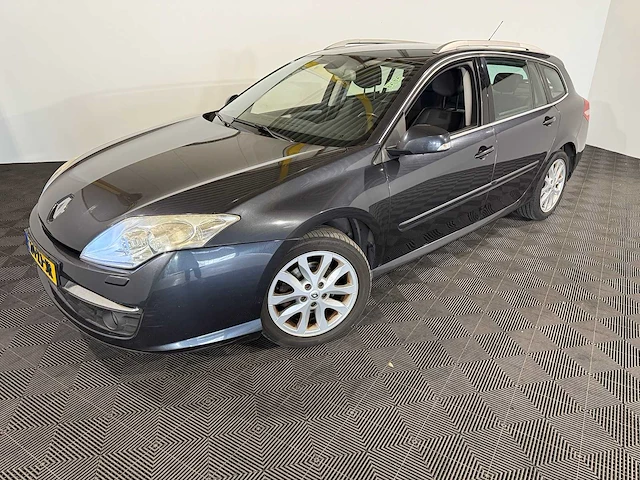 Renault laguna estate 2.0 16v dynamique, 24-zj-jr - afbeelding 1 van  18
