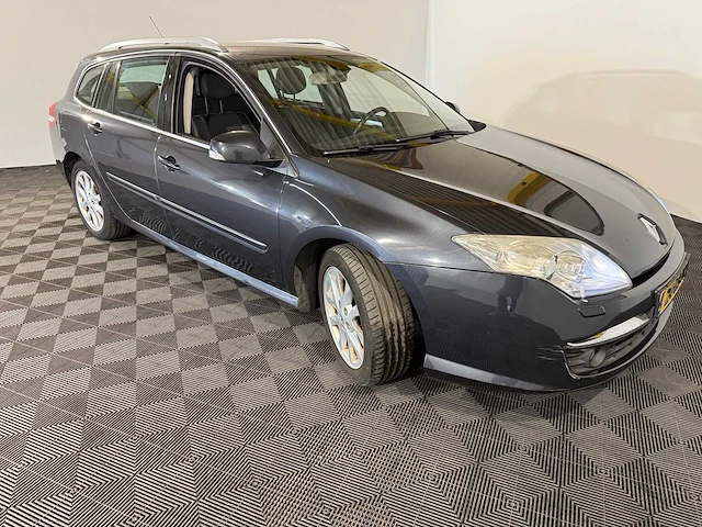 Renault laguna estate 2.0 16v dynamique, 24-zj-jr - afbeelding 15 van  18