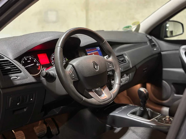 Renault laguna estate 2.0 dynamique 140pk 2010, 36-nkg-6 - afbeelding 10 van  41