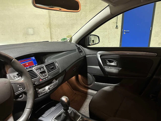 Renault laguna estate 2.0 dynamique 140pk 2010, 36-nkg-6 - afbeelding 13 van  41