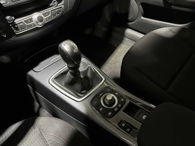 Renault laguna estate 2.0 dynamique 140pk 2010, 36-nkg-6 - afbeelding 20 van  41