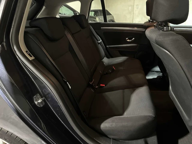 Renault laguna estate 2.0 dynamique 140pk 2010, 36-nkg-6 - afbeelding 30 van  41