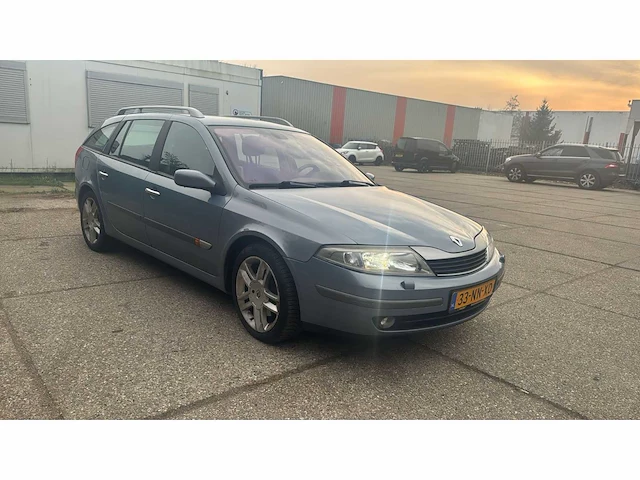 Renault laguna grand tour 2.0 16v privilège automaat, 33-nn-xd - afbeelding 3 van  8