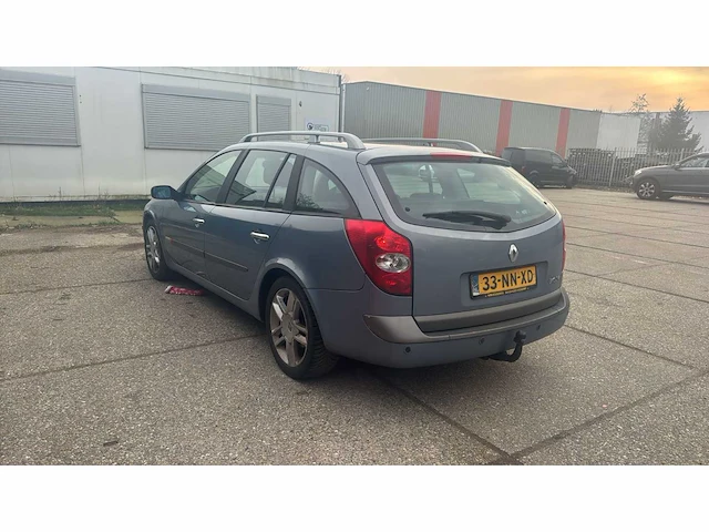 Renault laguna grand tour 2.0 16v privilège automaat, 33-nn-xd - afbeelding 4 van  8