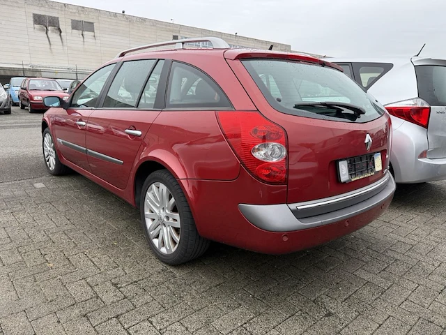 Renault laguna sw 2 phase ii 2.0 turbo 16v initiale, 2005 - afbeelding 27 van  31