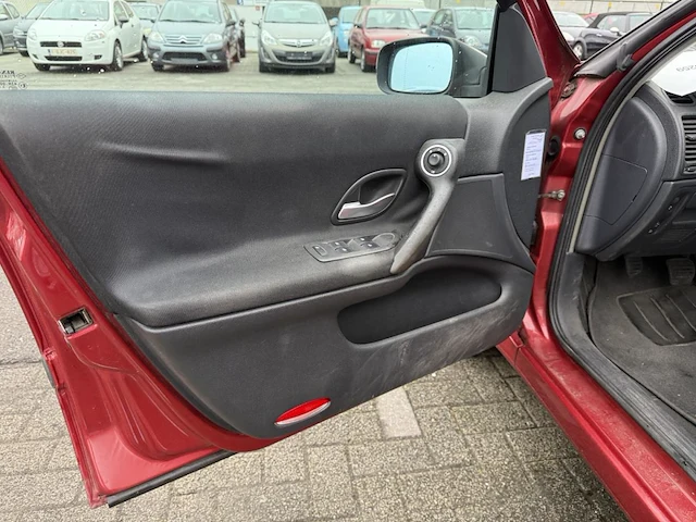 Renault laguna sw 2 phase ii 2.0 turbo 16v initiale, 2005 - afbeelding 28 van  31