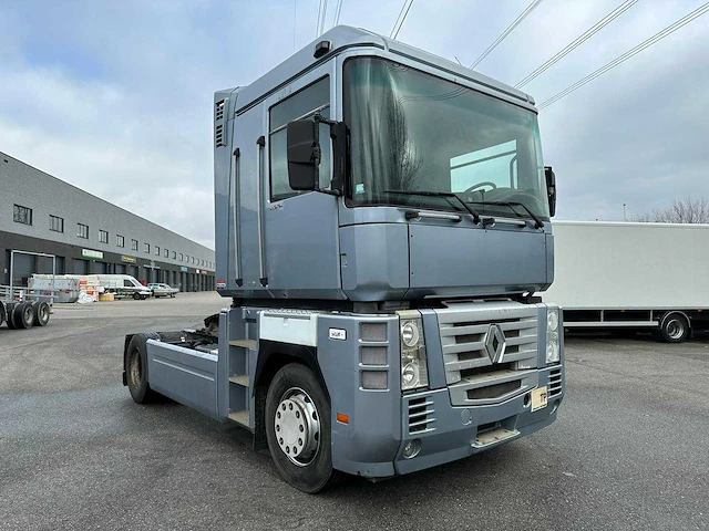 Renault magnum 440 dxi vrachtwagen - afbeelding 44 van  46