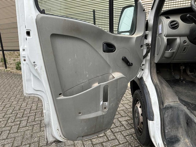 Renault master t28 2.5dci 114pk 2006, 23-bz-xl youngtimer - afbeelding 9 van  34