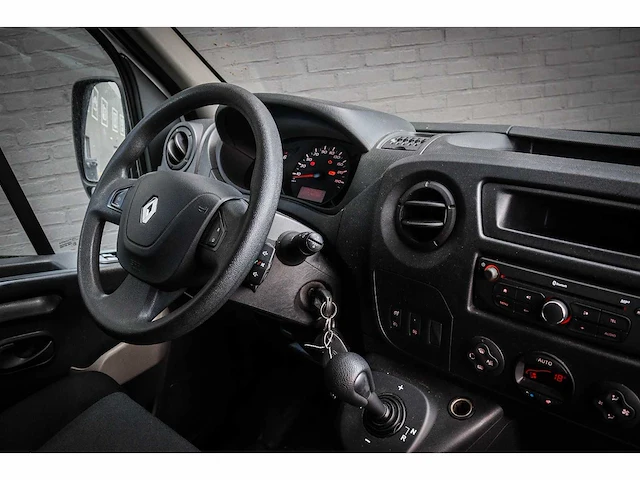 Renault master t35 2.3 dci l2h2 stop & start, v-321-nf - afbeelding 8 van  37