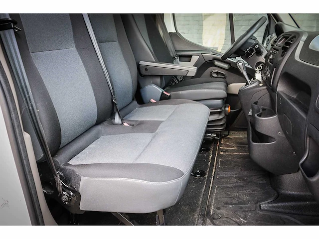 Renault master t35 2.3 dci l2h2 stop & start, v-321-nf - afbeelding 24 van  37