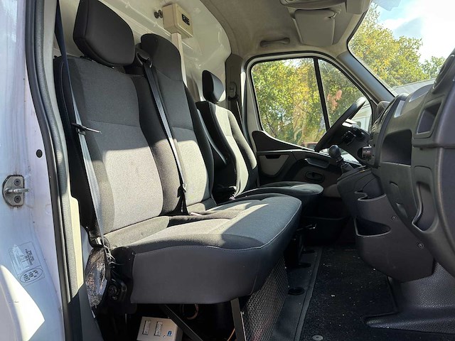 Renault master t35 2.3 dci l3h2 koelwagen 125pk 2011, 8-vnb-83 - afbeelding 31 van  38