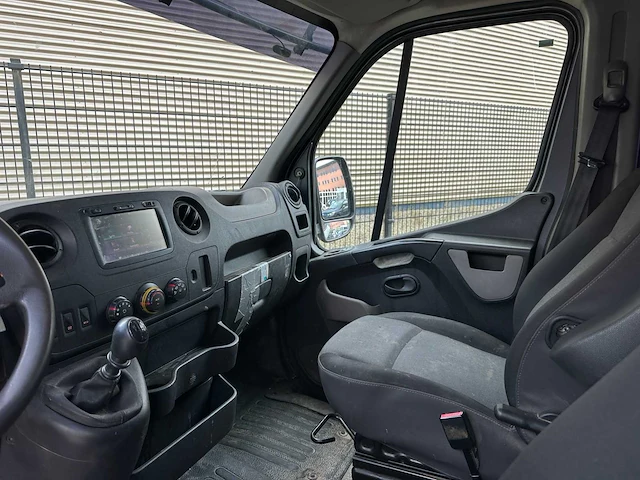 Renault master t35 2.3 dci stop & start 7-persoons 170pk 2017, v-716-bn bedrijfswagen - afbeelding 4 van  27