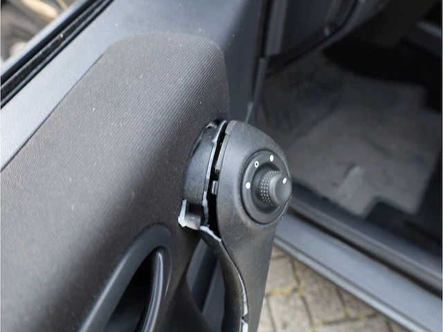 Renault mégane 1.4-16v dynamic comfort 2003, 18-lj-kj - afbeelding 14 van  24