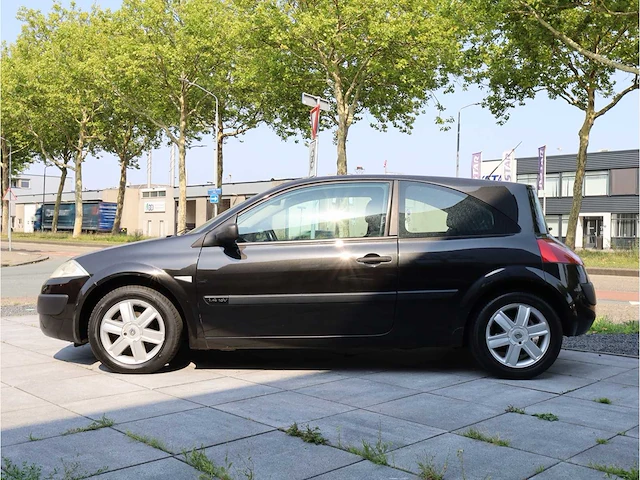 Renault mégane 1.4-16v dynamic comfort 2003, 18-lj-kj - afbeelding 12 van  24