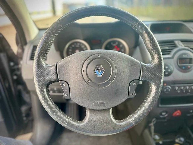 Renault mégane 1.6-16v priv.luxe , 24-rt-bl - afbeelding 13 van  15