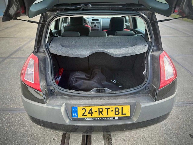 Renault mégane 1.6-16v priv.luxe , 24-rt-bl - afbeelding 7 van  15
