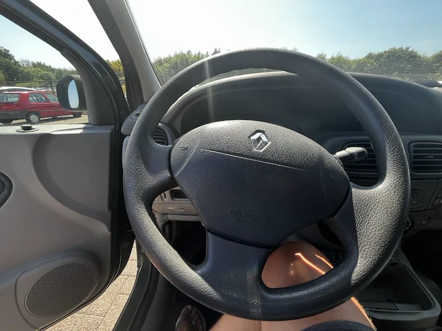 Renault megane, 2003 - afbeelding 5 van  31