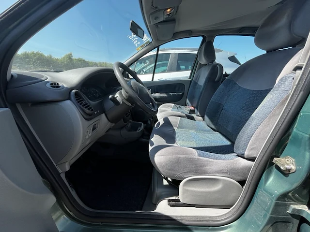 Renault megane, 2003 - afbeelding 9 van  31