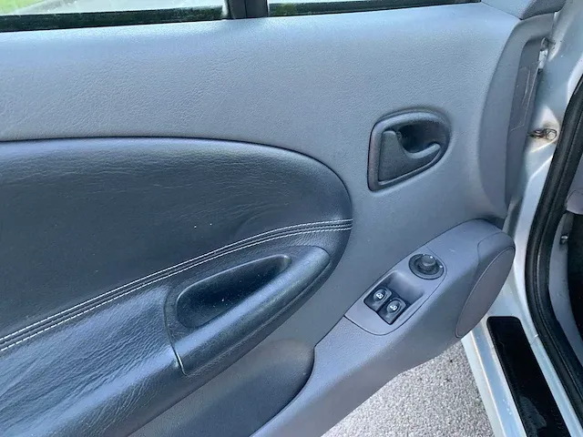 Renault mégane cabrio - 2.0 16v ide privilège, 35-hl-vx - afbeelding 8 van  21