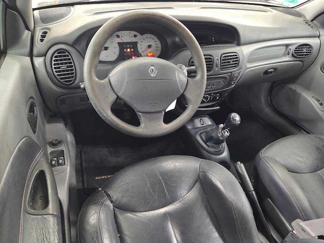 Renault mégane cabrio 1.6-16v dynamique , 71-hj-vg - afbeelding 16 van  18