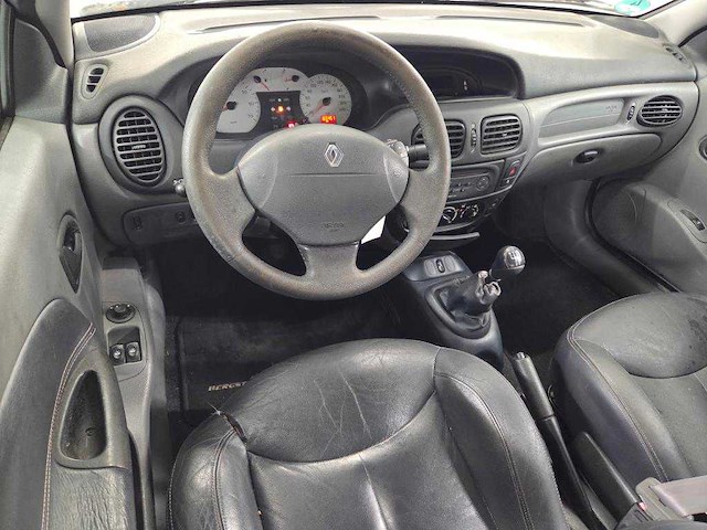 Renault mégane cabrio 1.6-16v dynamique , 71-hj-vg - afbeelding 16 van  18