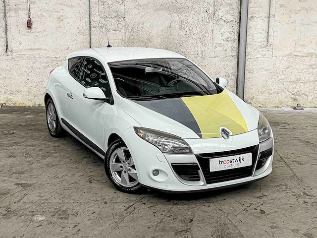 Renault mégane coupé 1.5 dci dynamique 110pk 2011, 41-pbh-1 - afbeelding 26 van  29