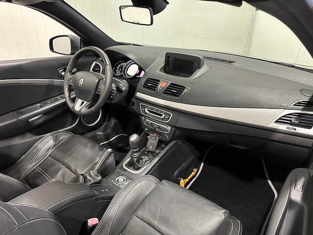Renault mégane coupé-cabriolet 1.4 tce dynamique 58-pdj-3 - afbeelding 6 van  25