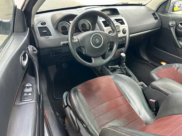 Renault mégane coupé-cabriolet 1.5 dci tech line , 01-lfz-4 - afbeelding 13 van  17