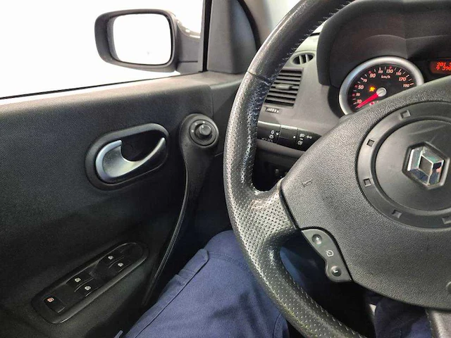 Renault mégane coupé-cabriolet 1.6-16v dynam.luxe , 53-rz-xx - afbeelding 17 van  17