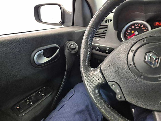 Renault mégane coupé-cabriolet 1.6-16v dynam.luxe , 53-rz-xx - afbeelding 17 van  17