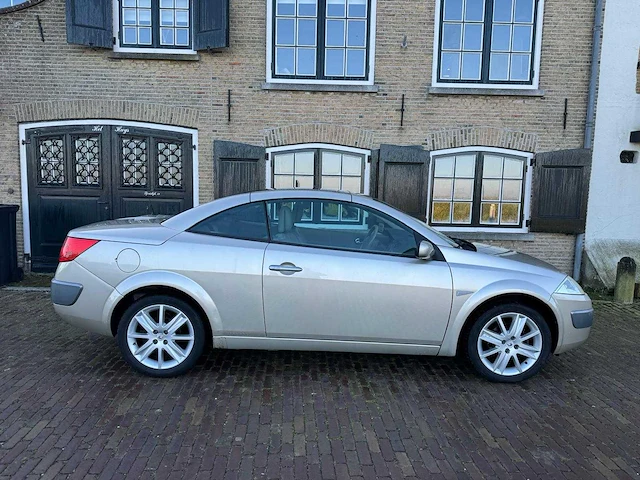Renault mégane coupé-cabriolet 2.0 16v privilège luxe automaat, 48-rg-tp - afbeelding 2 van  23
