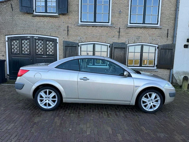 Renault mégane coupé-cabriolet 2.0 16v privilège luxe automaat, 48-rg-tp - afbeelding 4 van  23