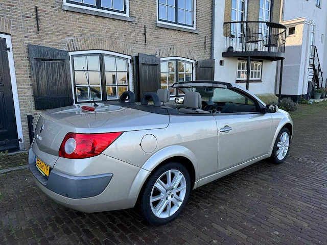 Renault mégane coupé-cabriolet 2.0 16v privilège luxe automaat, 48-rg-tp - afbeelding 8 van  23