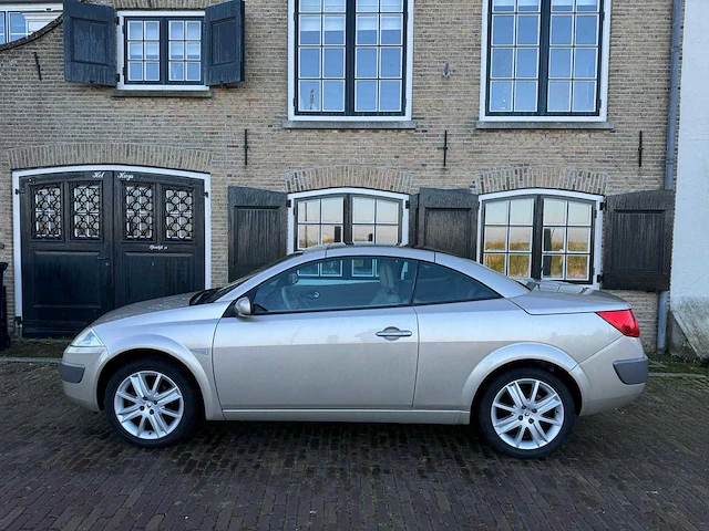 Renault mégane coupé-cabriolet 2.0 16v privilège luxe automaat, 48-rg-tp - afbeelding 18 van  23