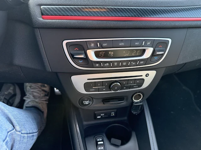 Renault megane coupe-cabriolet cc 1.5 dci gt-line edc 110 at, 2015 - afbeelding 12 van  37